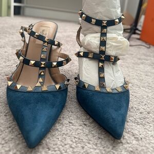 Suede Valentino Rockstud Pumps